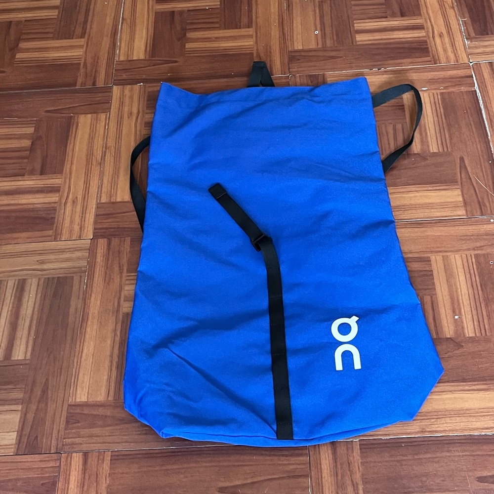 On Cloud Running Backpack - image 4